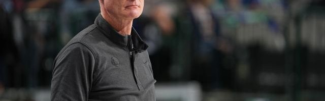 足球知识-库里绝非勇士万能解药 球队两大攻防顽疾亟待解决